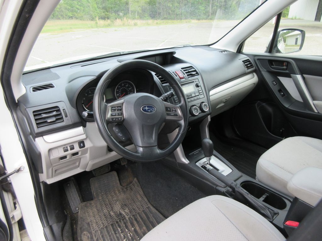 2014 Subaru Forester Image 9
