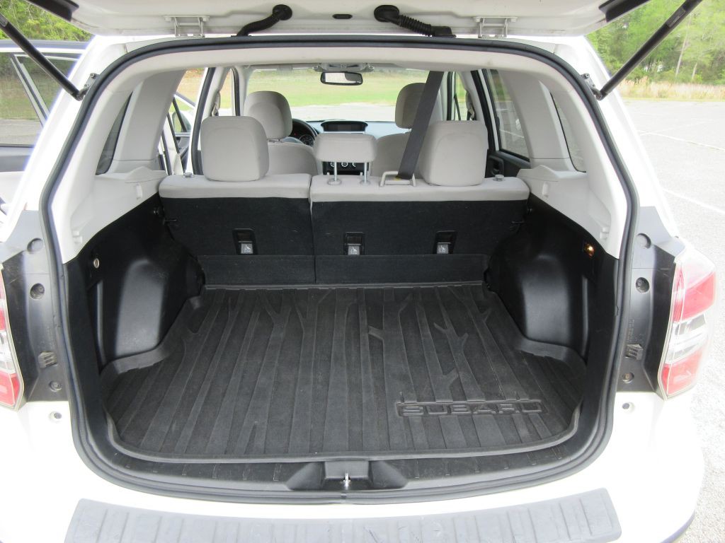 2014 Subaru Forester Image 12