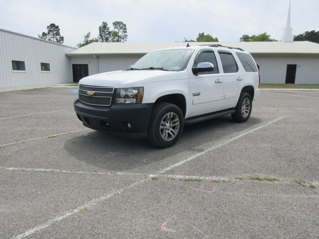 2013 Chevrolet Tahoe Image 1