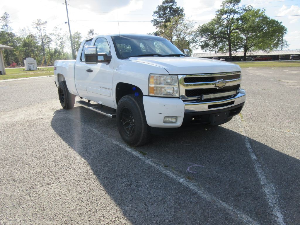 2009 Chevrolet Silverado 1500 Image 3
