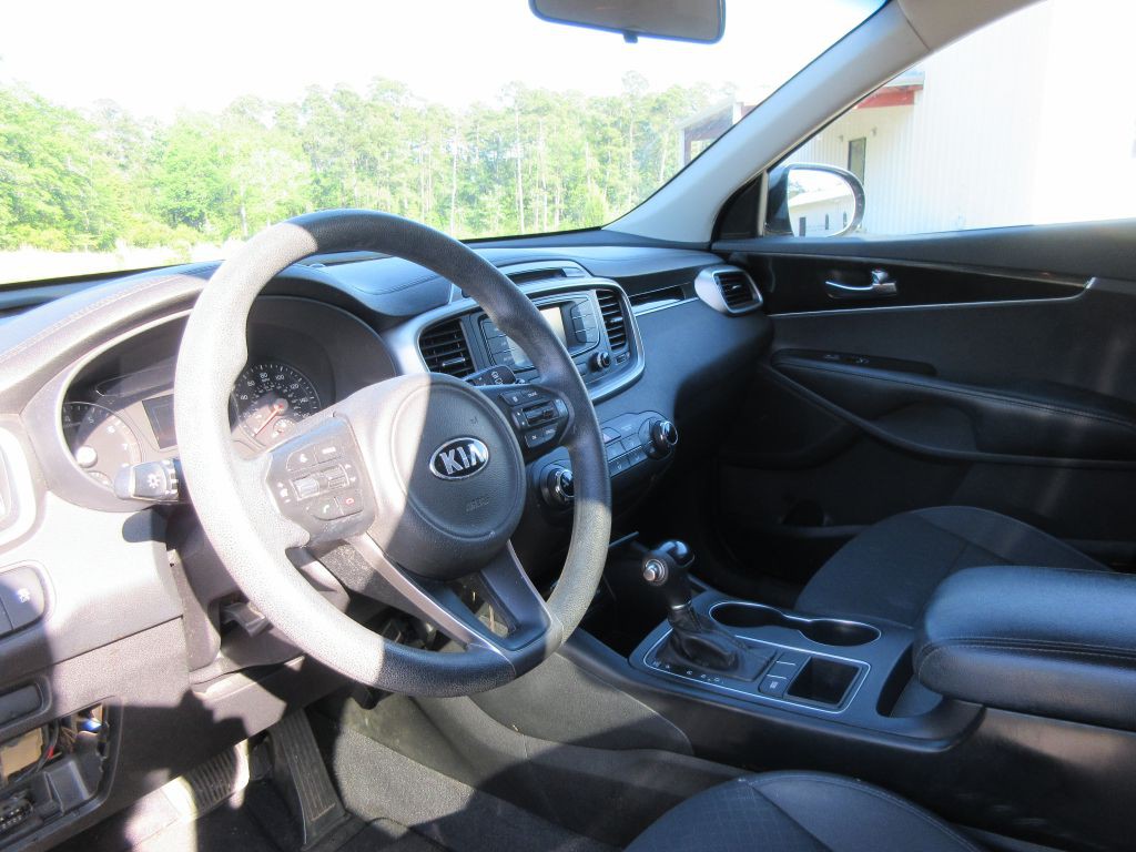 2016 Kia Sorento Image 9