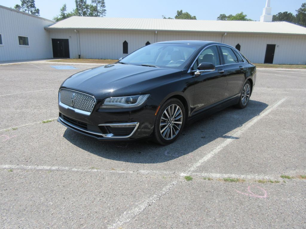 2017 Lincoln MKZ Image 1