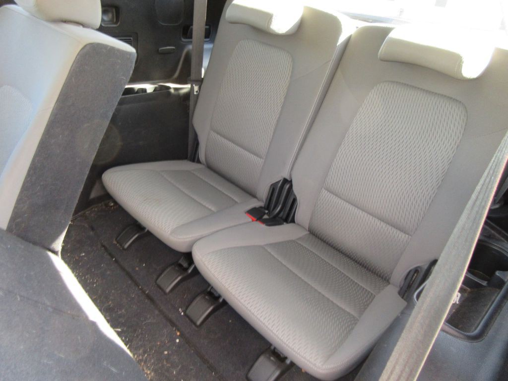 2014 Hyundai Santa Fe Image 12