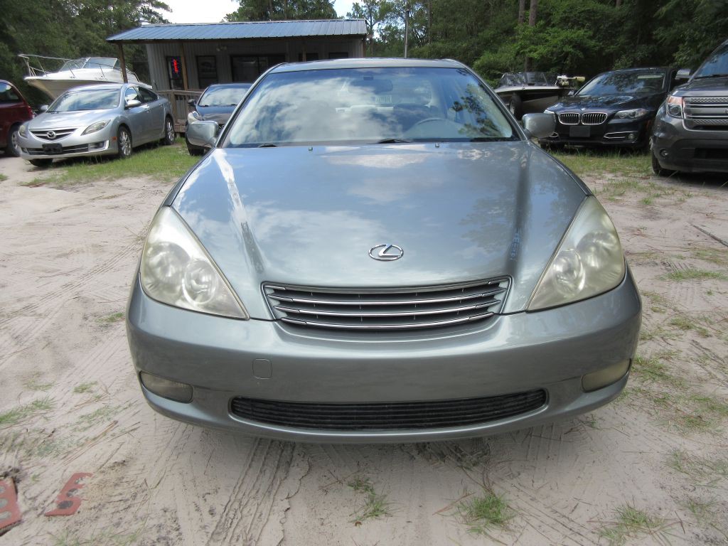 2002 Lexus ES Image 2