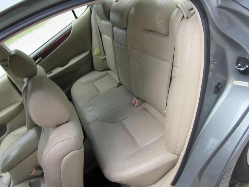 2002 Lexus ES Image 11