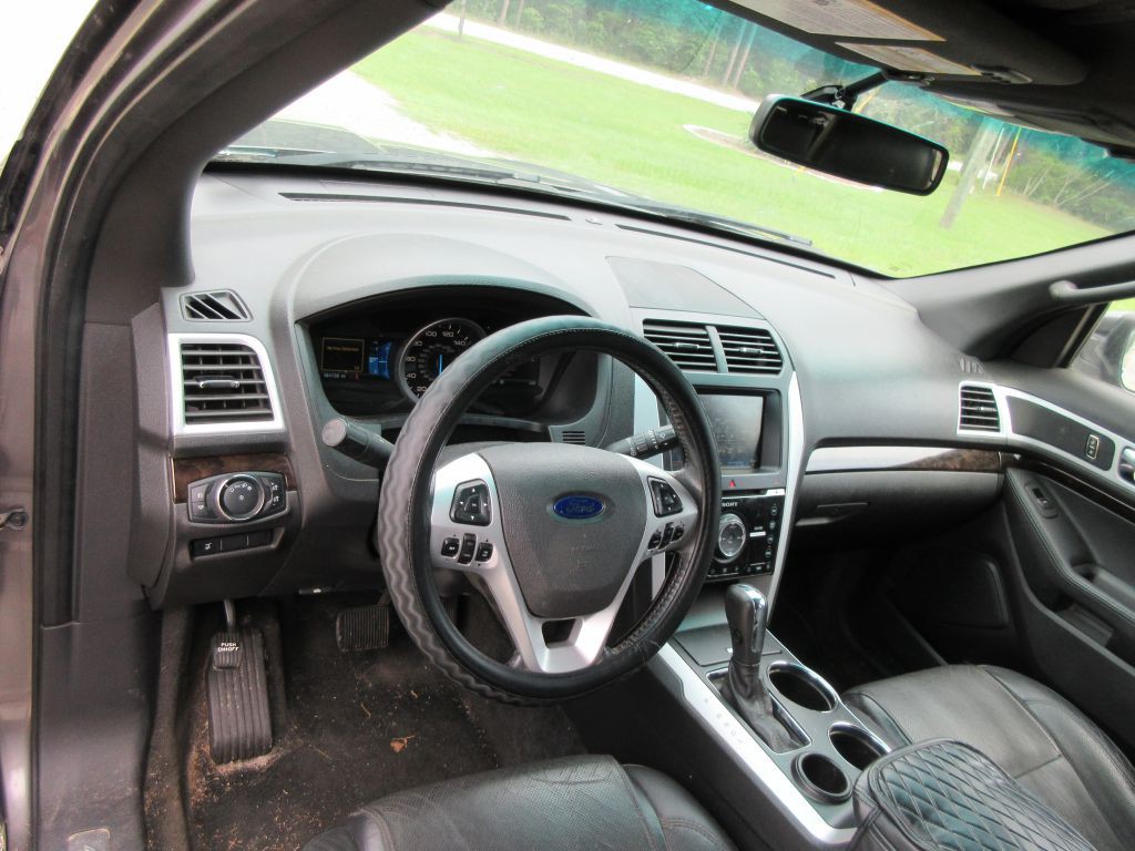 2012 Ford Explorer Image 9