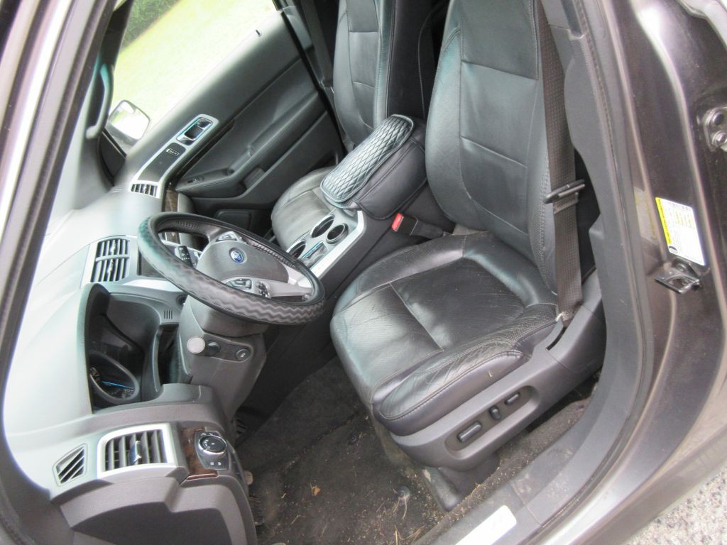 2012 Ford Explorer Image 10