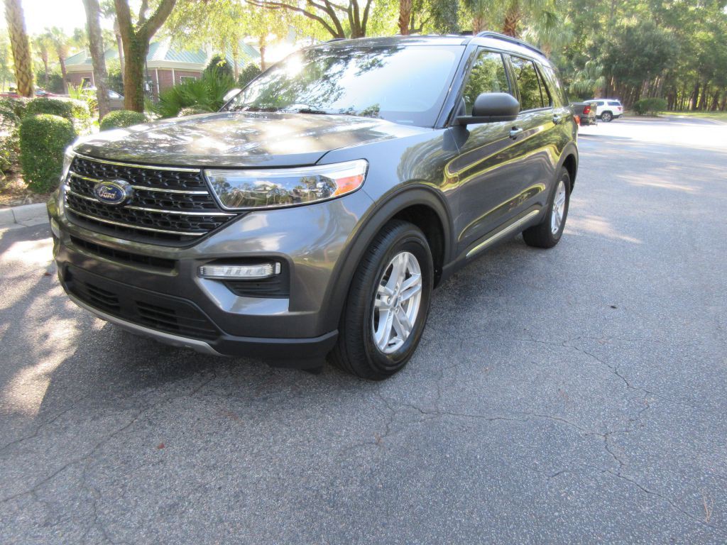 2020 Ford Explorer Image 2