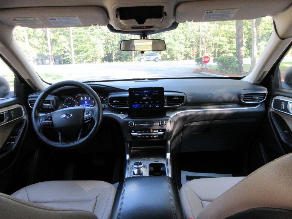 2020 Ford Explorer Image 9