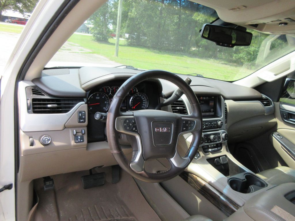 2015 GMC Yukon Image 10