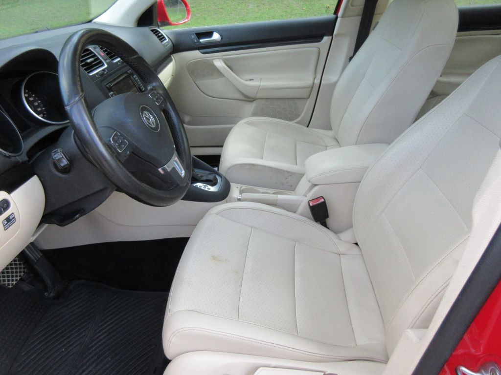2011 Volkswagen Jetta Image 9