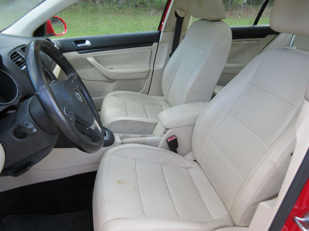 2011 Volkswagen Jetta Image 10