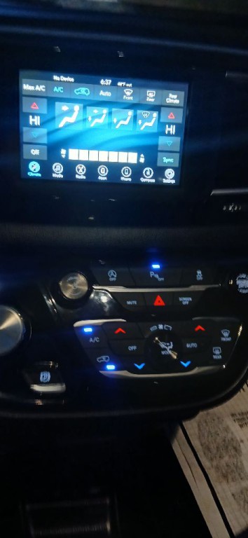 2018 Chrysler Pacifica Image 18