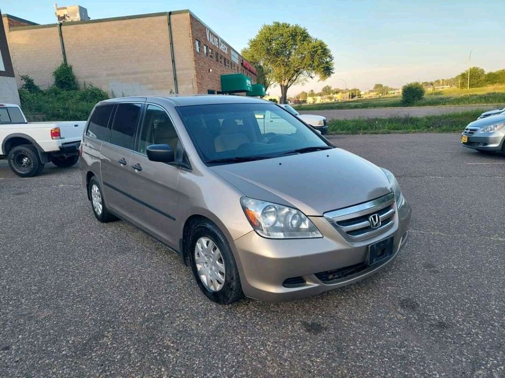 2005 Honda Odyssey Image 2