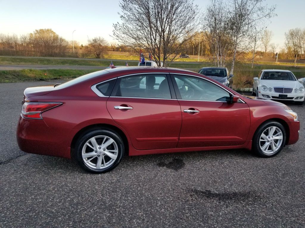 2015 Nissan Altima Image 4