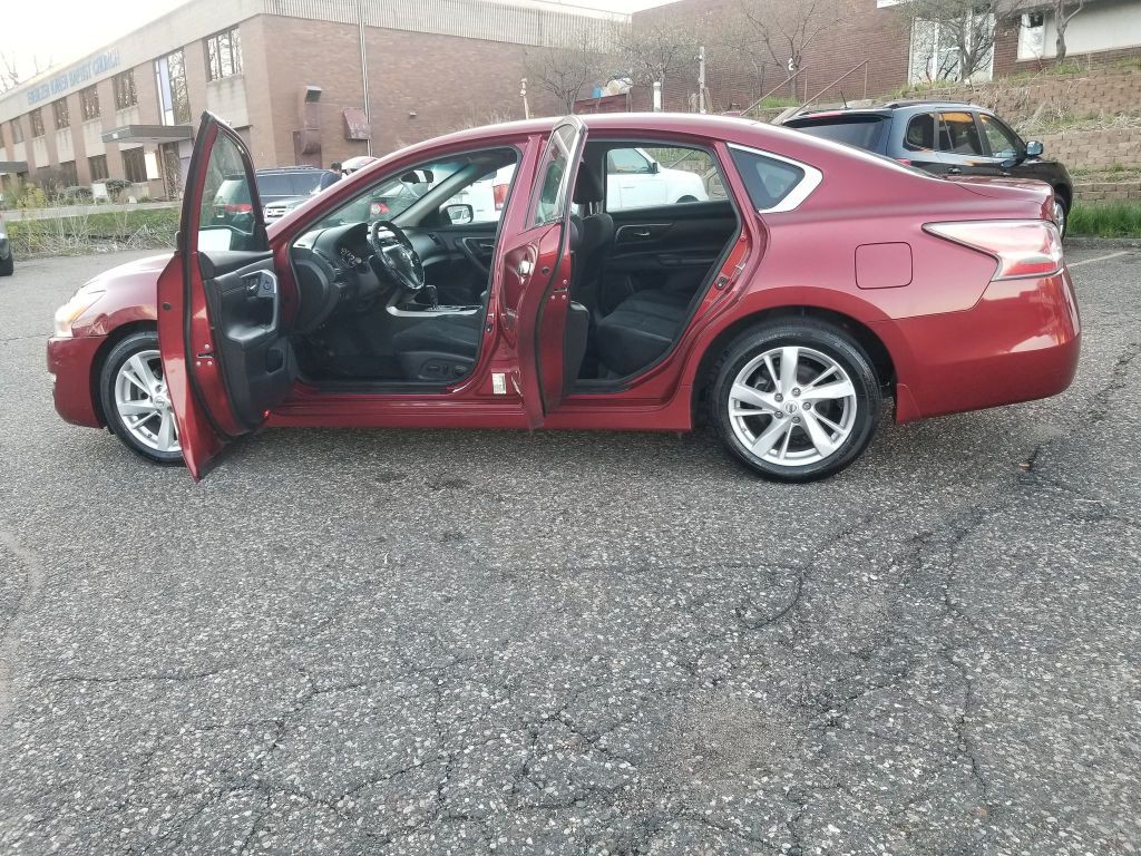 2015 Nissan Altima Image 11