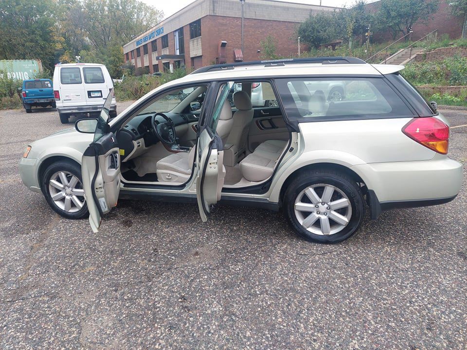 2006 Subaru Legacy Image 8