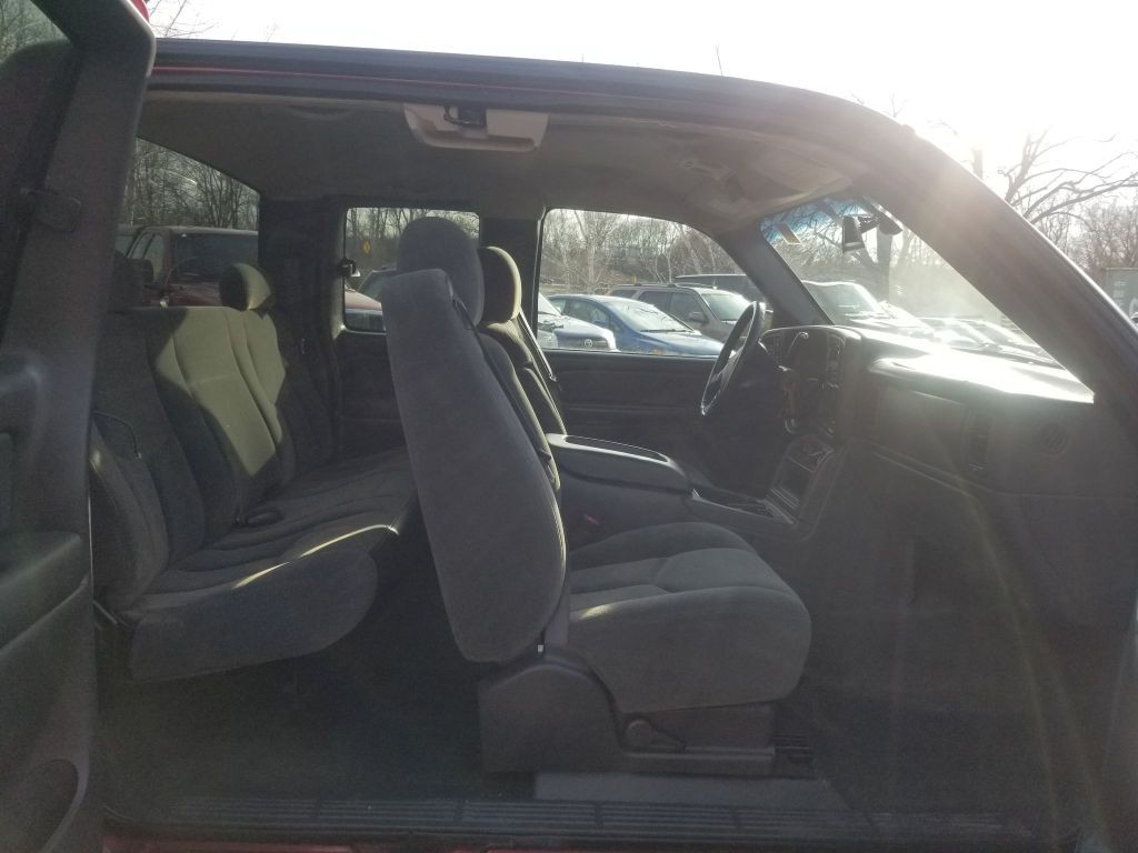 2004 Chevrolet Silverado 1500 Image 4