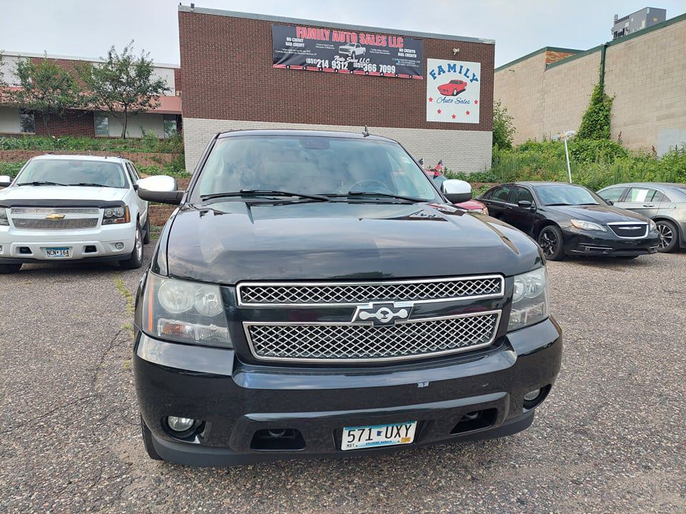 2008 Chevrolet Tahoe Image 2