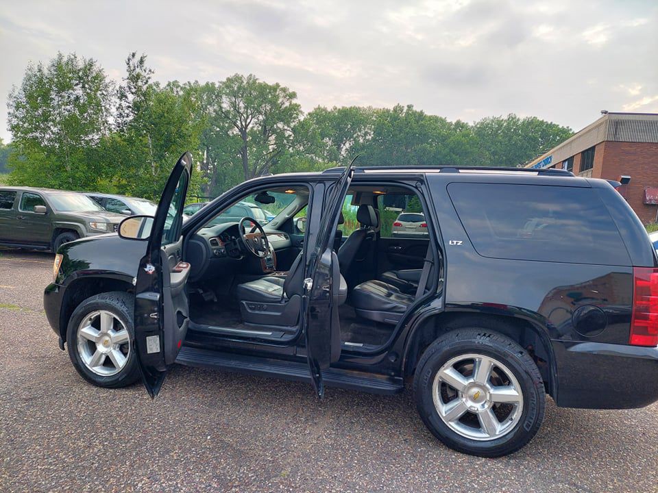 2008 Chevrolet Tahoe Image 3