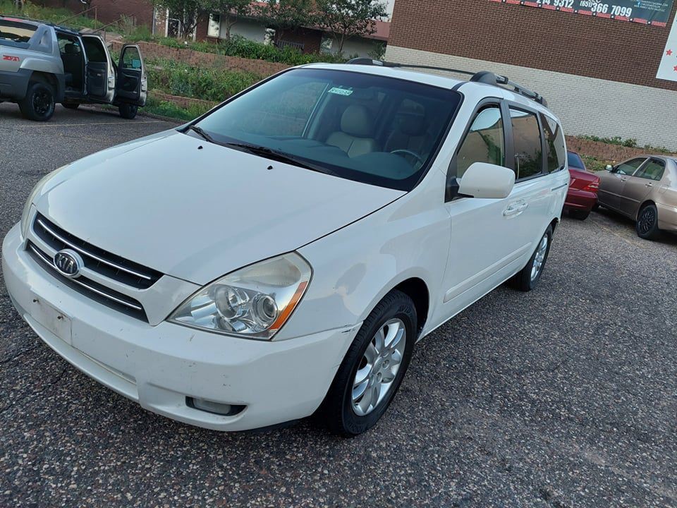 2007 Kia Sedona Image 1