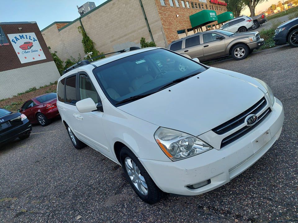 2007 Kia Sedona Image 2