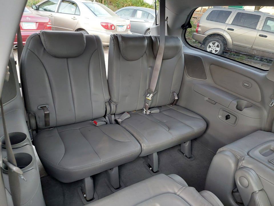 2007 Kia Sedona Image 18