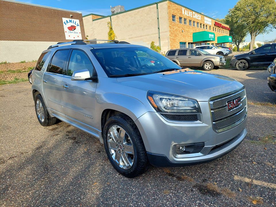 2013 GMC Acadia Image 2