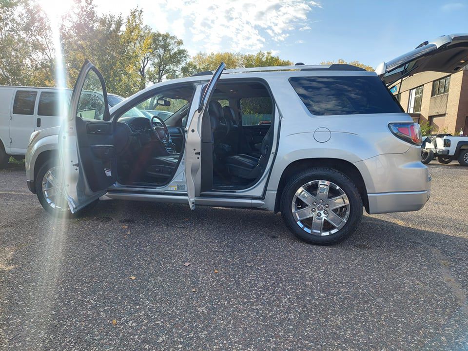 2013 GMC Acadia Image 3
