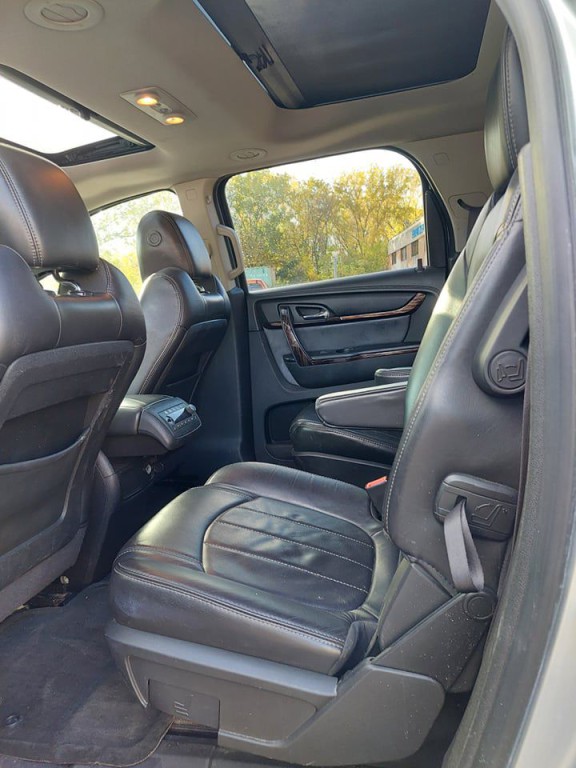 2013 GMC Acadia Image 4