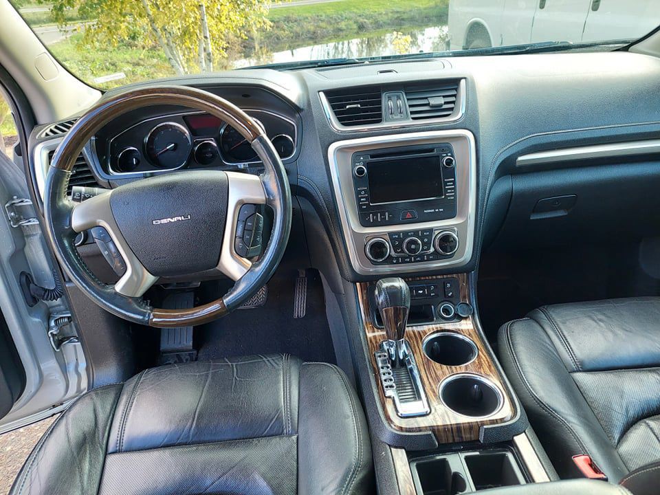 2013 GMC Acadia Image 10