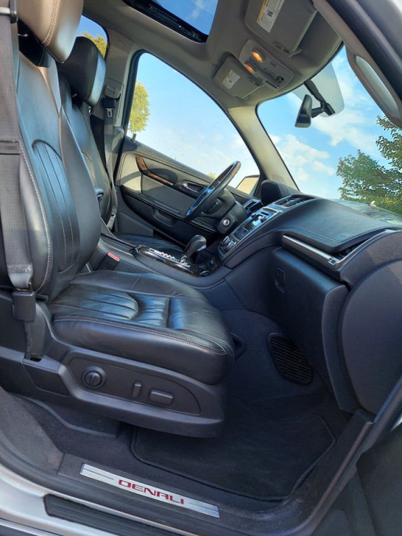2013 GMC Acadia Image 23
