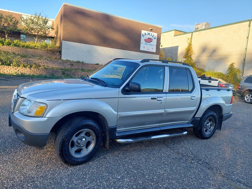 2005 Ford Explorer Image 2