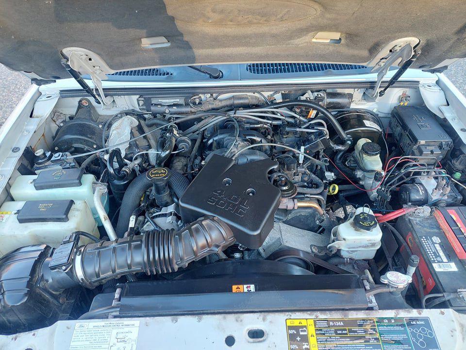 2005 Ford Explorer Image 12