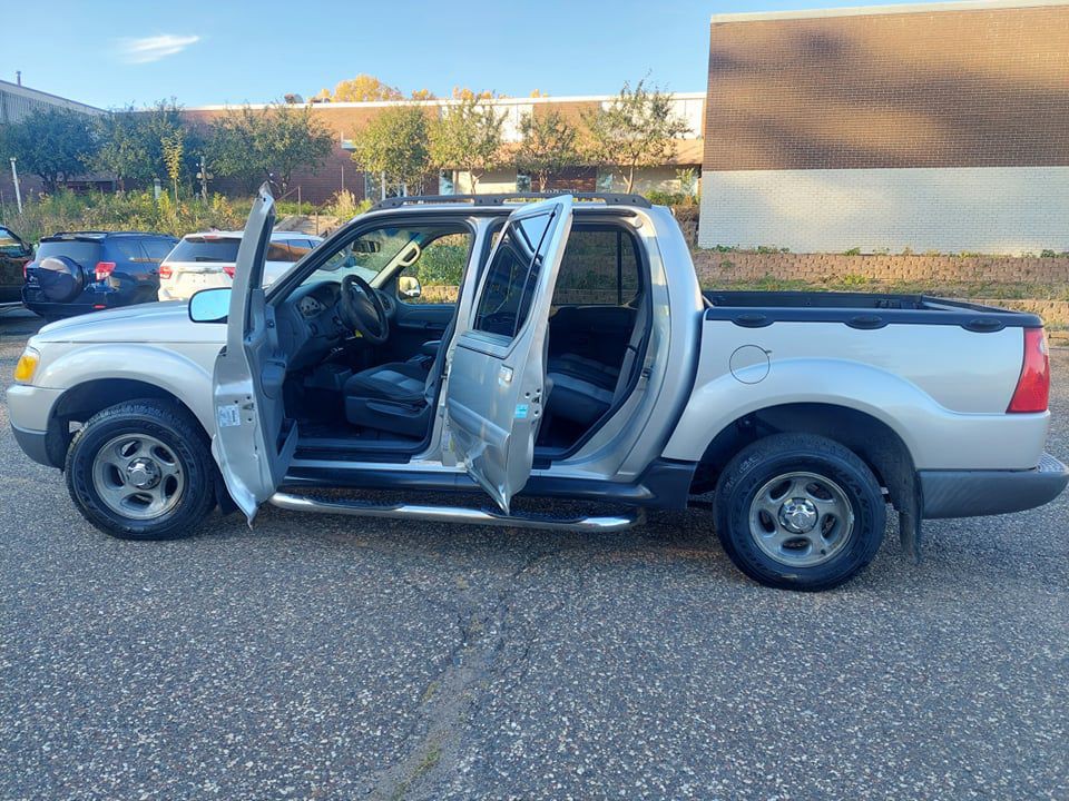 2005 Ford Explorer Image 14