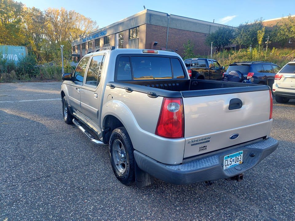 2005 Ford Explorer Image 21