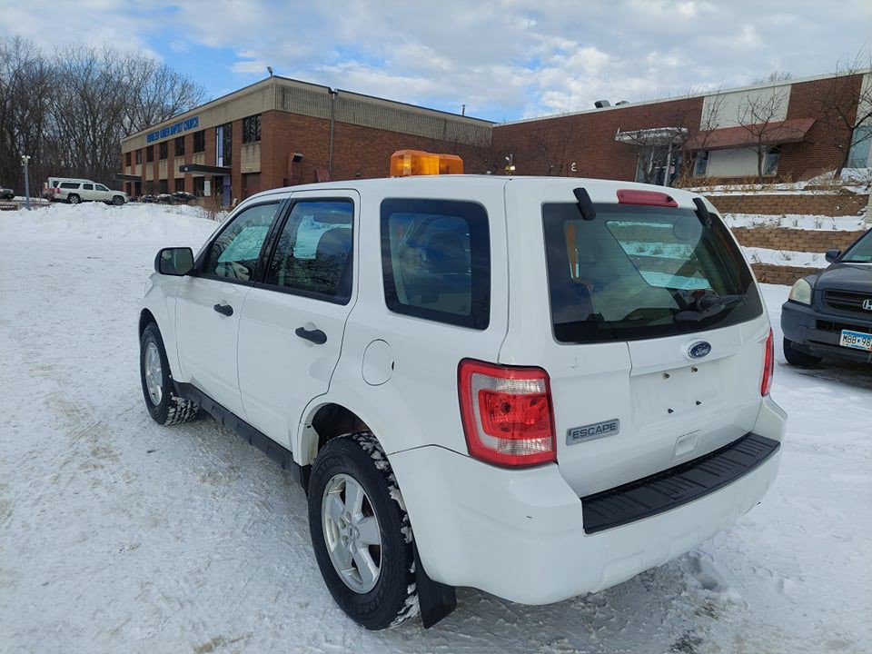 2011 Ford Escape Image 2