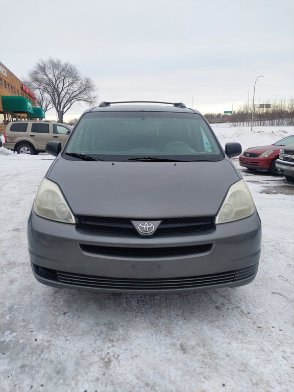 2005 Toyota Sienna Image 2