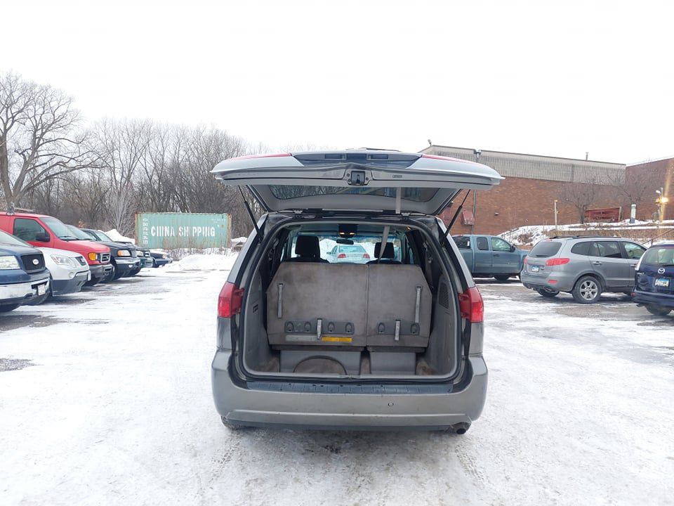 2005 Toyota Sienna Image 3