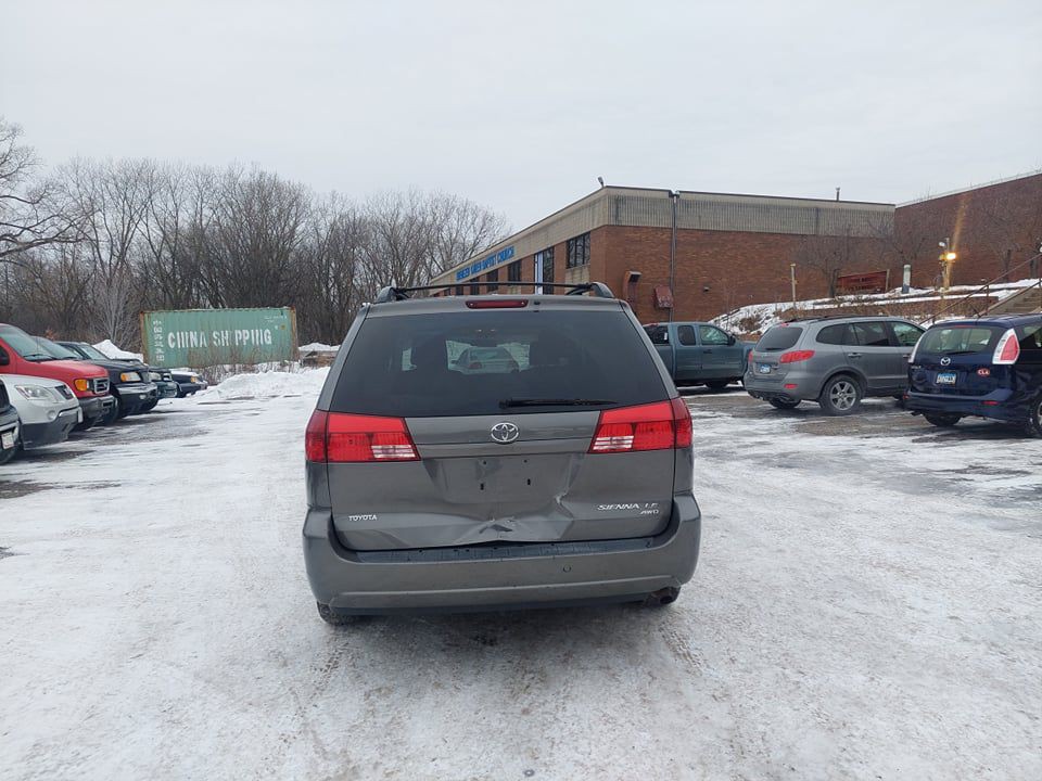 2005 Toyota Sienna Image 5