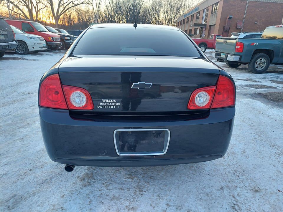 2010 Chevrolet Malibu Image 4