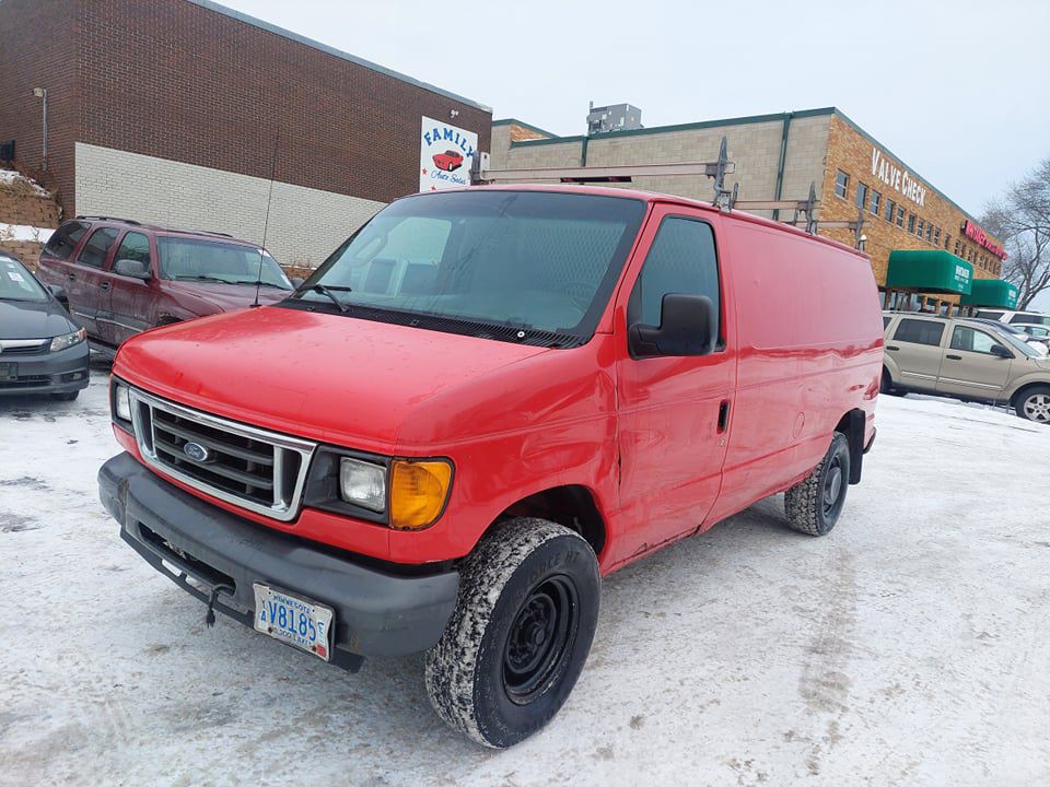 2006 Ford Econoline Image 1