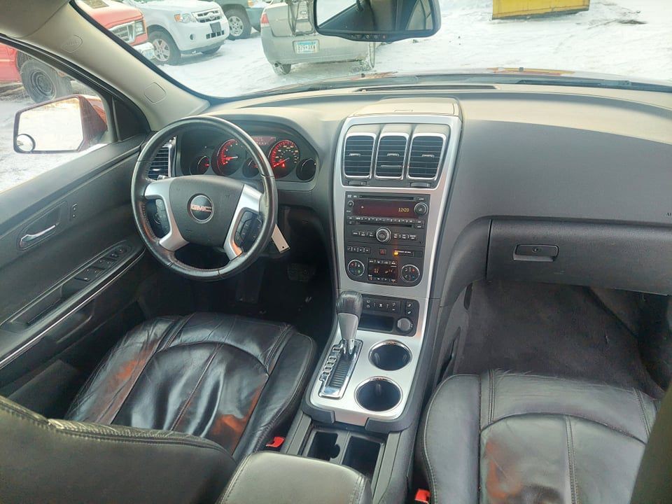 2010 GMC Acadia Image 30