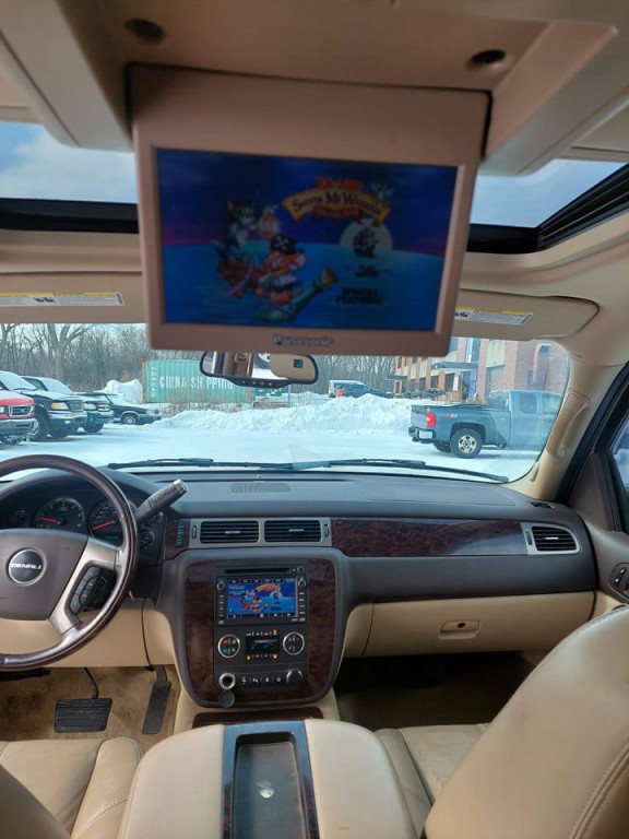 2008 GMC Yukon Image 8