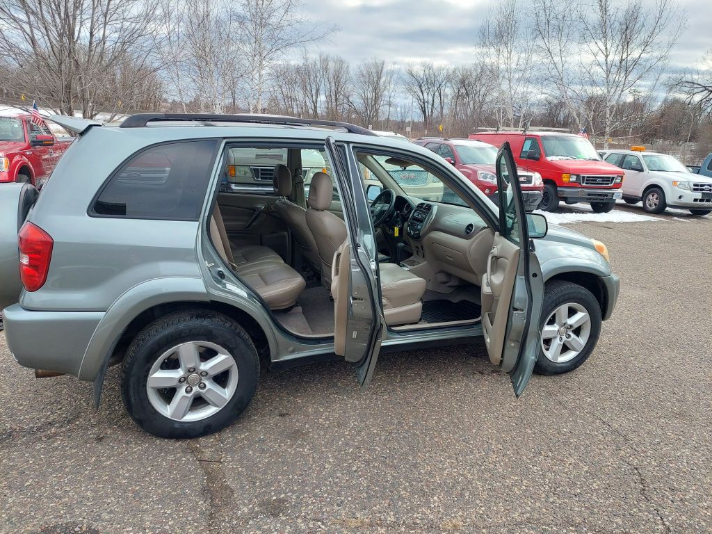 2004 Toyota Rav4 Image 9
