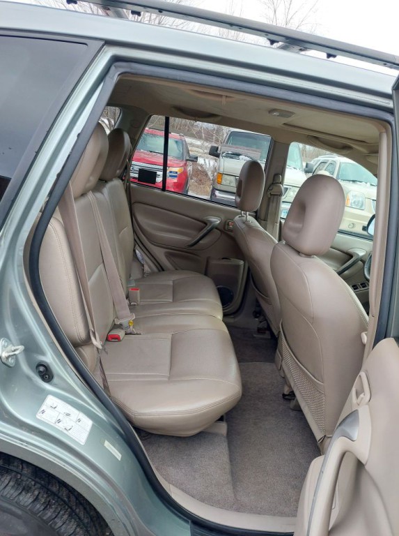 2004 Toyota Rav4 Image 15