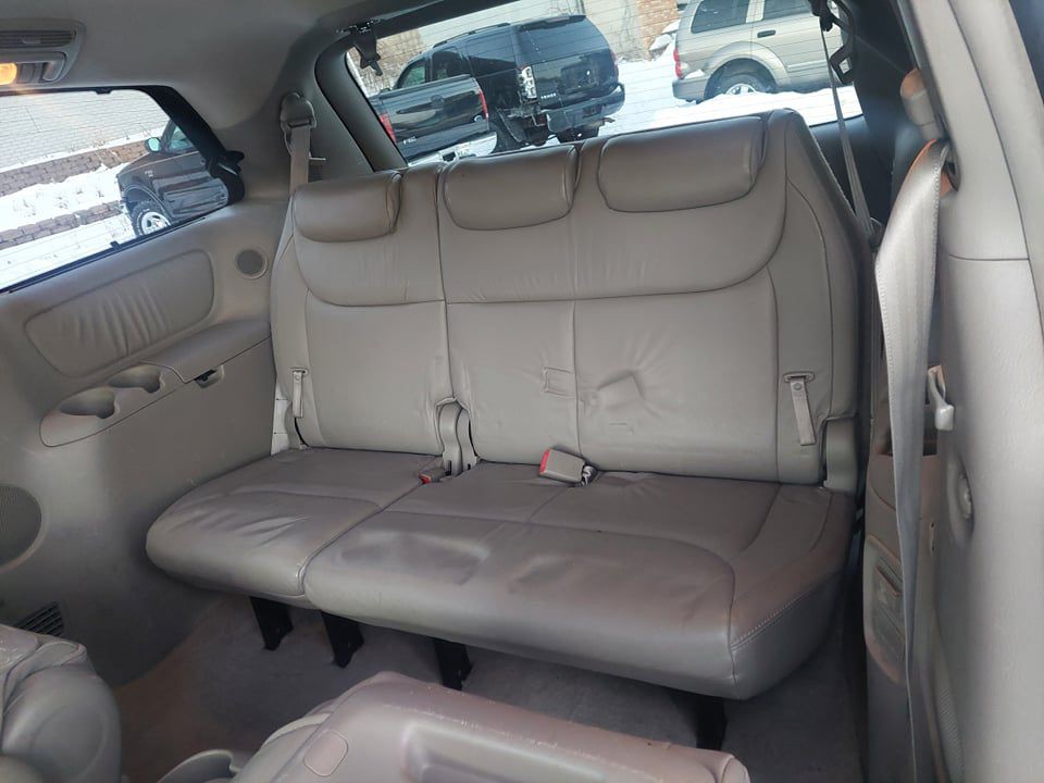 2004 Toyota Sienna Image 3