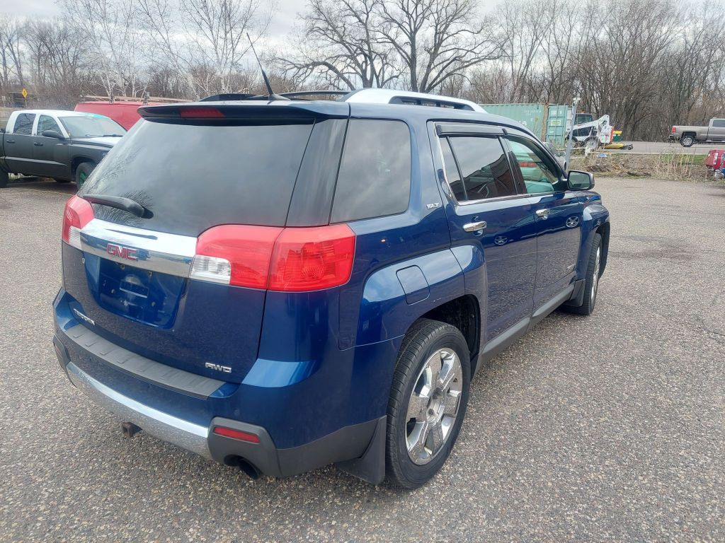 2010 GMC Terrain Image 2