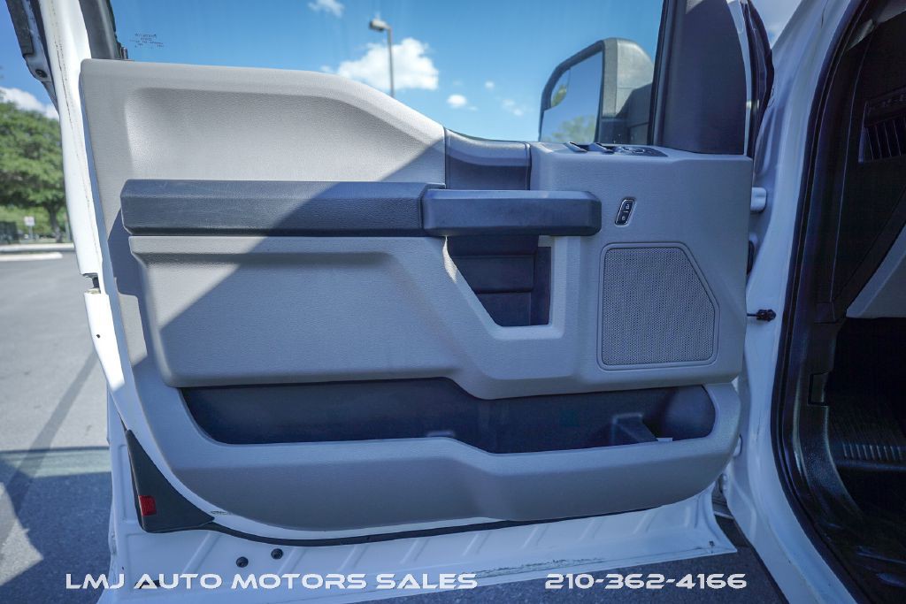 2017 Ford F-150 Image 12