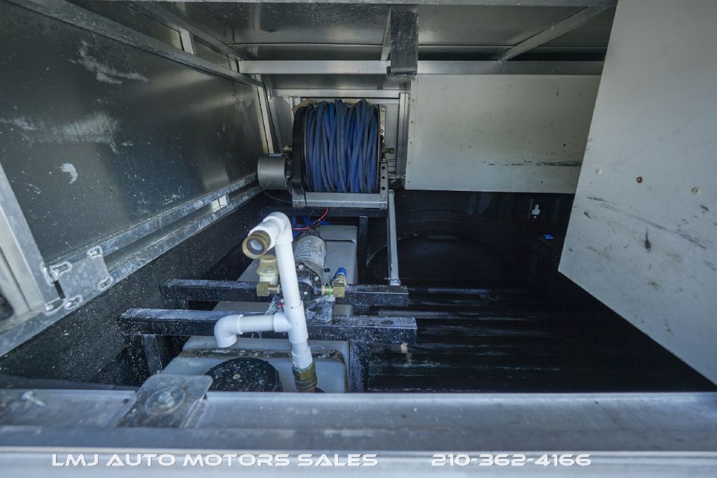 2017 Ford F-150 Image 30